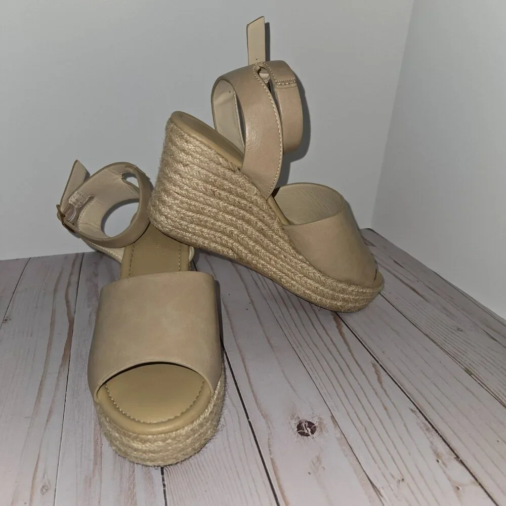 Pierre Dumas Tan Espadrille Wedge Sandals Ankle Strap Women’s Size 9